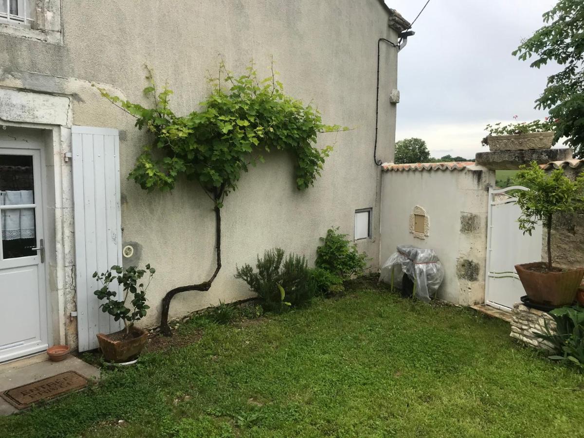 La Maison De Josephine Montignac-Charente Exteriör bild